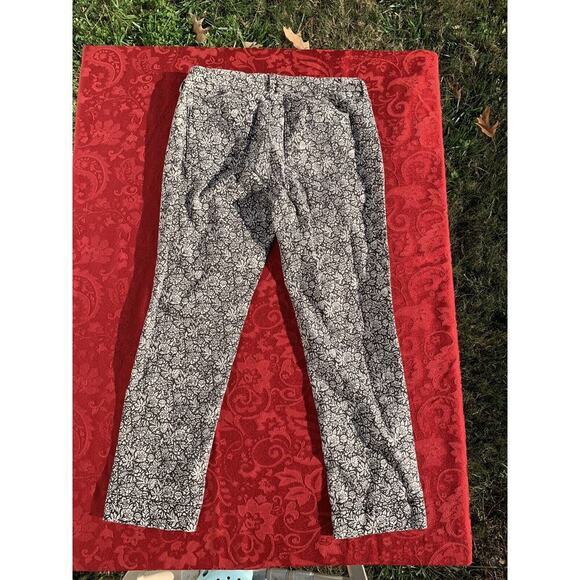 Ann Taylor Loft Pants Size 4 Womens Floral‎ Black White Jeans - Picture 6 of 6